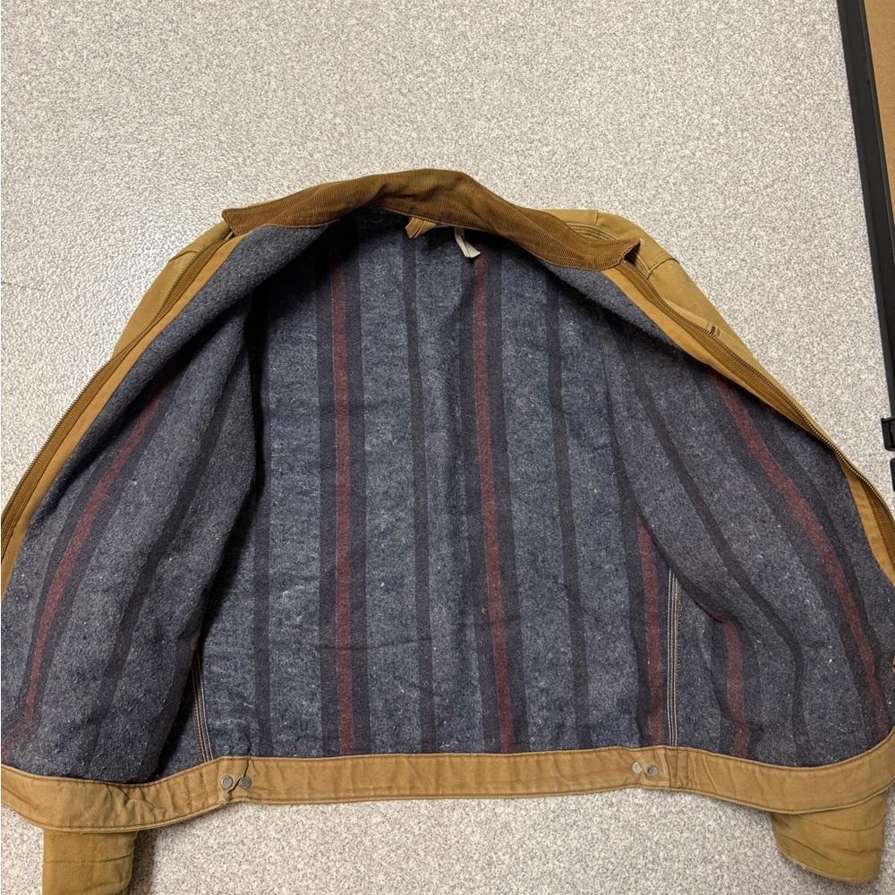Vintage Carhartt Men's Brown Field Jacket - Picture 6 of 6